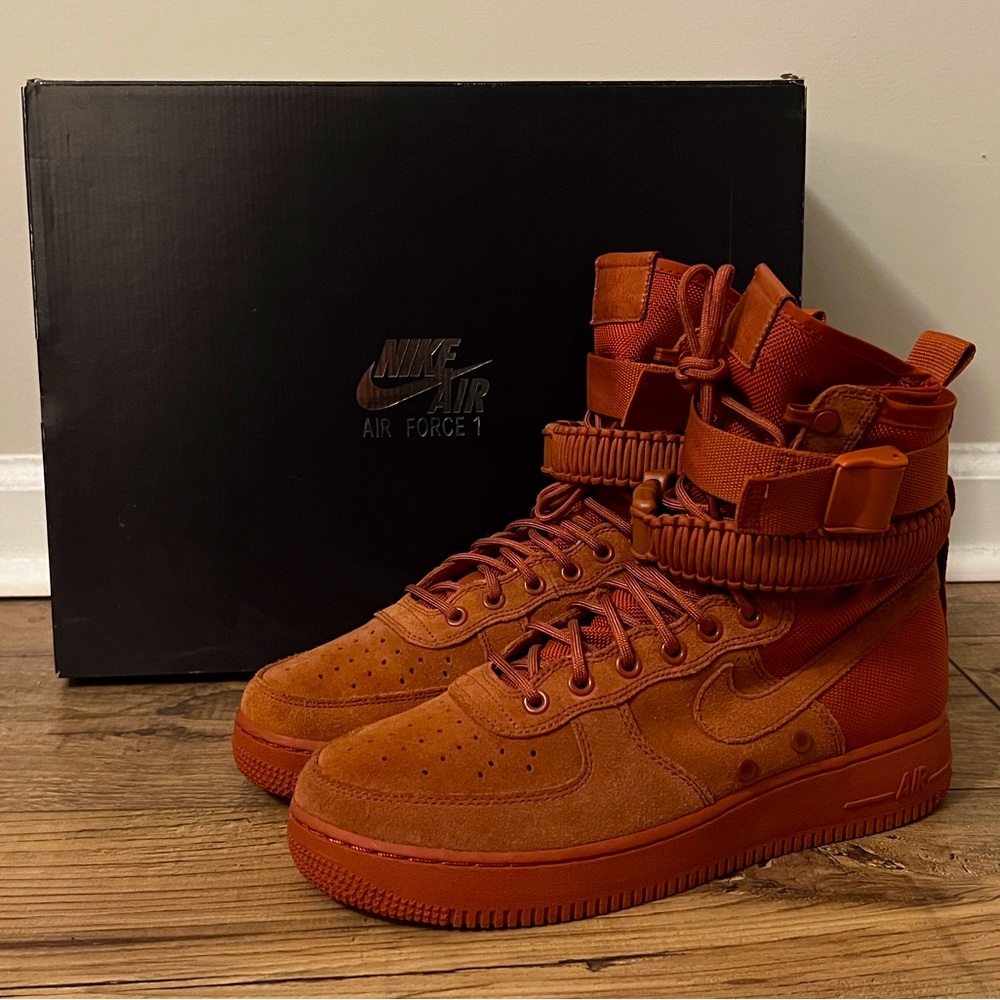 Nike SF Air Force 1 Dusty peach